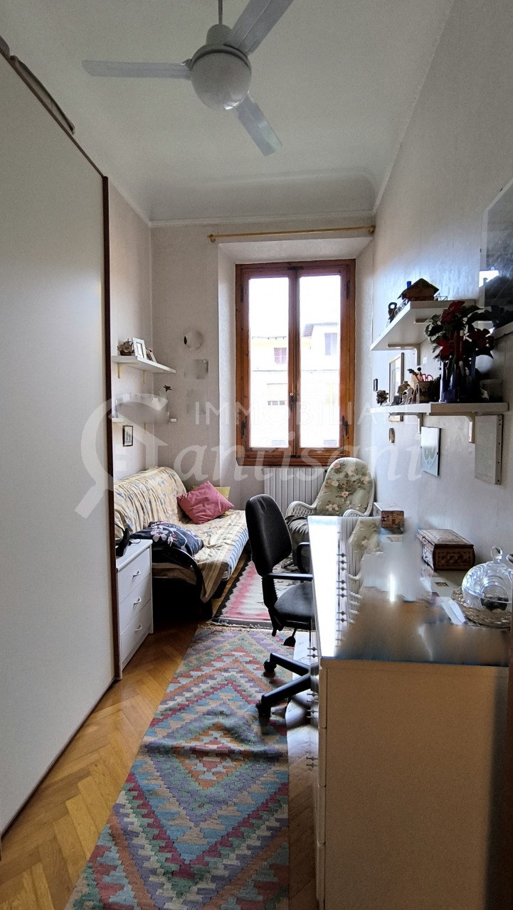 Quadrilocale con sottotetto in Vendita a Statuto