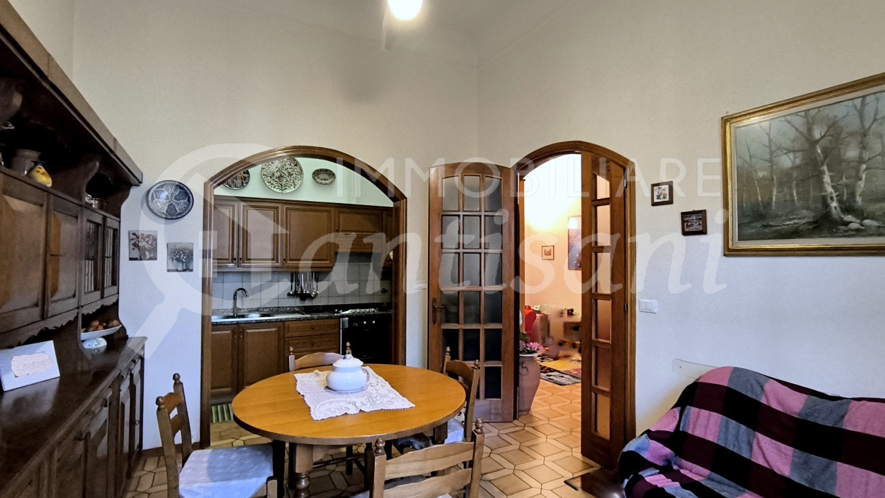 Quadrilocale con sottotetto in Vendita a Statuto