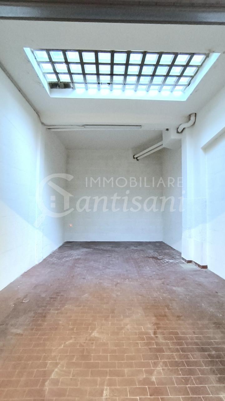 Box auto in affitto a Novoli