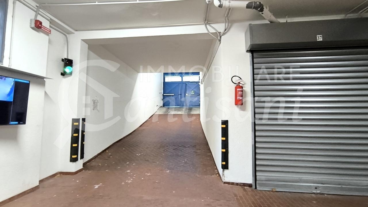 Box auto in affitto a Novoli