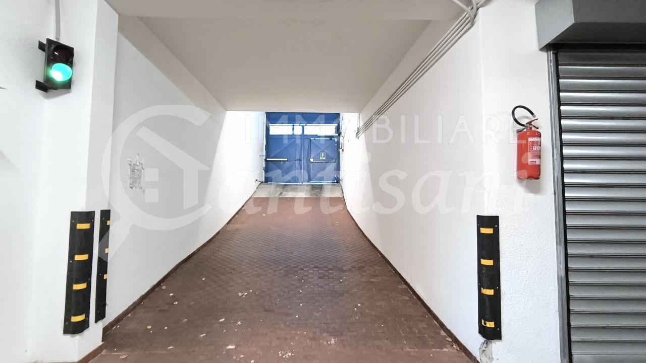 Box auto in affitto a Novoli