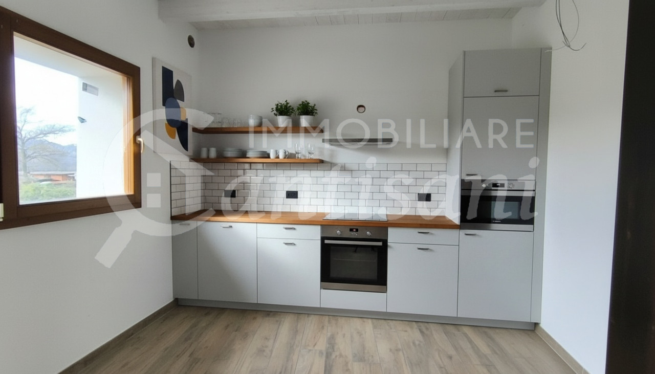 Appartamento Quadrilocale Ristrutturato con Giardino Esclusivo a Vicchio