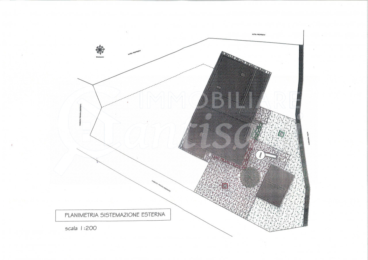 Appartamento Quadrilocale Ristrutturato con Giardino Esclusivo a Vicchio