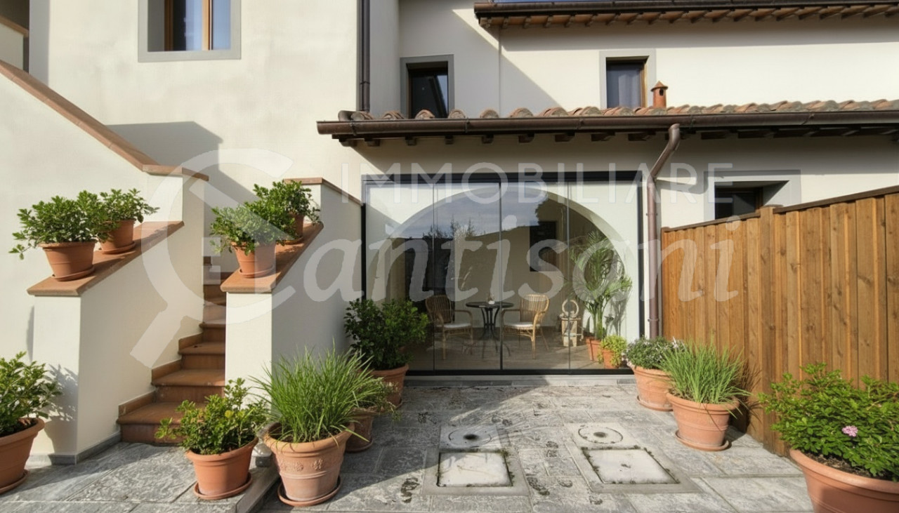 Appartamento Quadrilocale Ristrutturato con Giardino Esclusivo a Vicchio