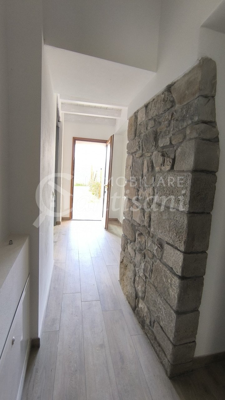 Appartamento Quadrilocale Ristrutturato con Giardino Esclusivo a Vicchio