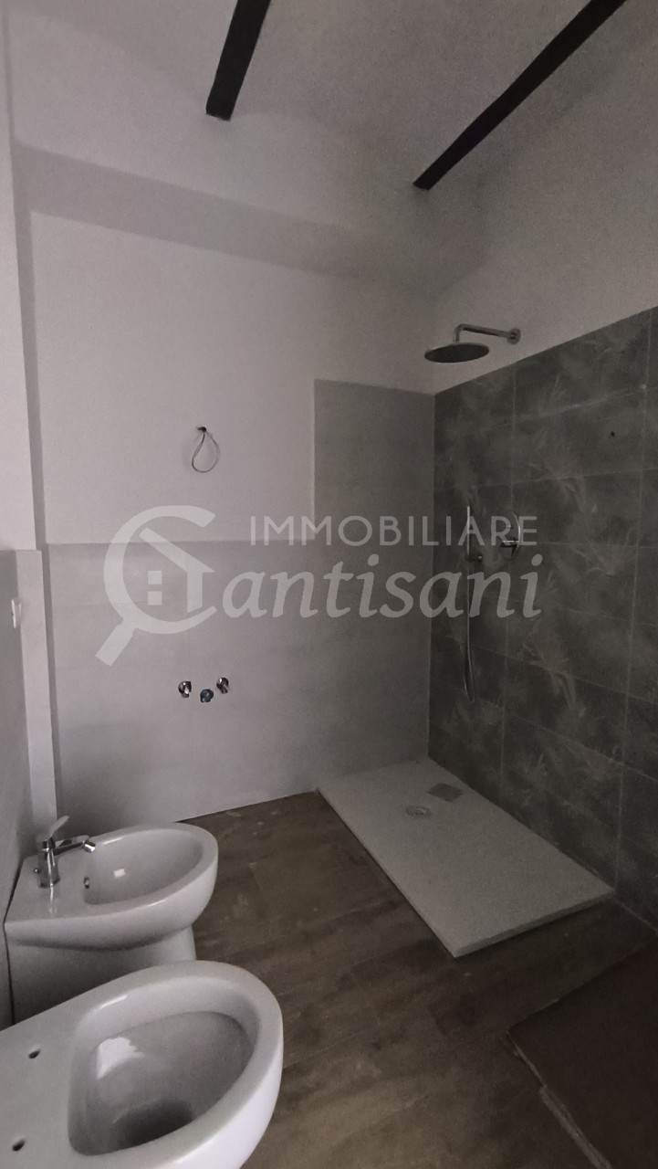 Appartamento Quadrilocale Ristrutturato con Giardino Esclusivo a Vicchio