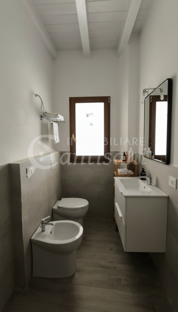 Appartamento Quadrilocale Ristrutturato con Giardino Esclusivo a Vicchio