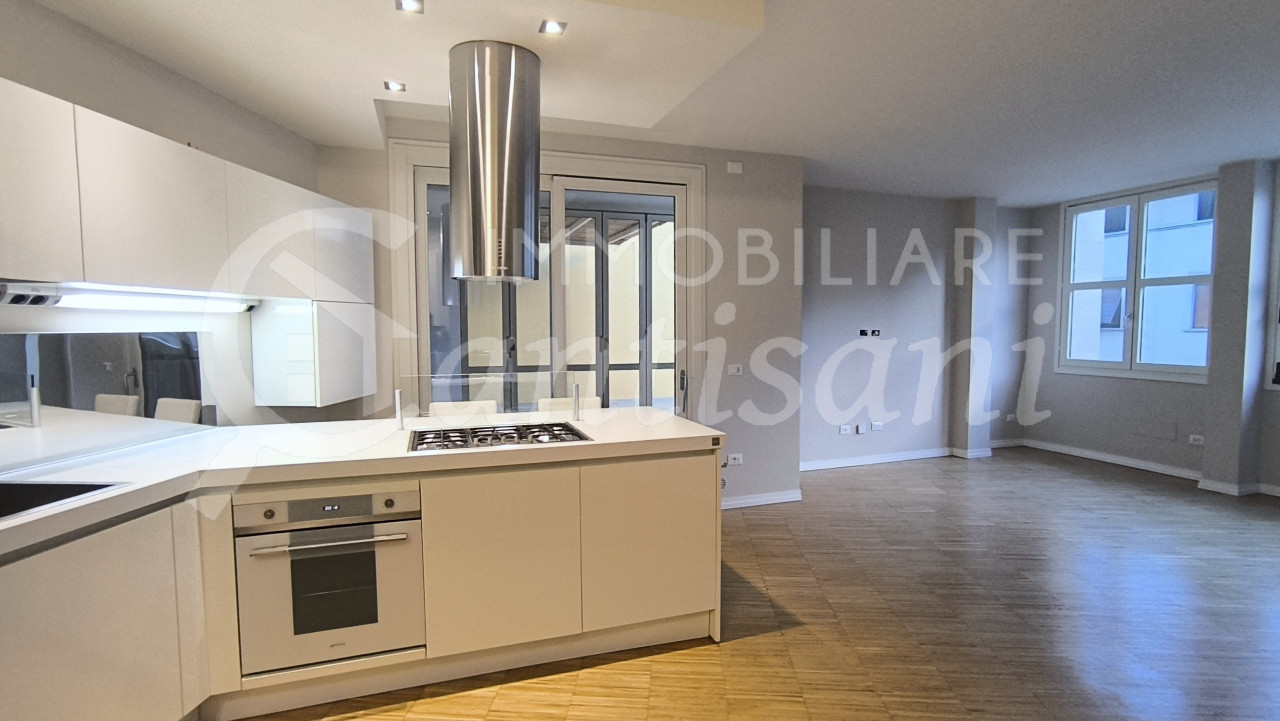 Appartamento in affitto via Fabbroni.