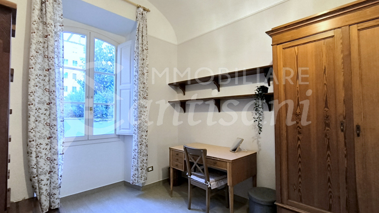 Stanza con bagno privato in affitto Lungarno Vespucci Firenze