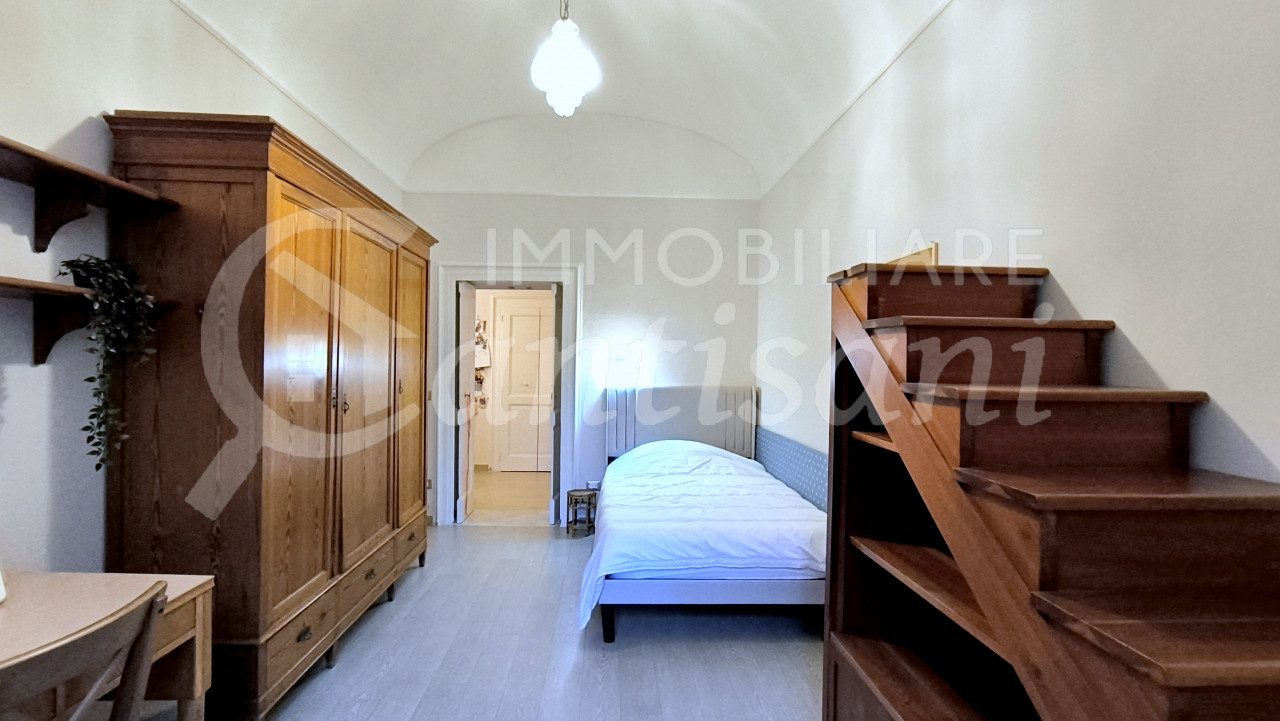 Stanza con bagno privato in affitto Lungarno Vespucci Firenze