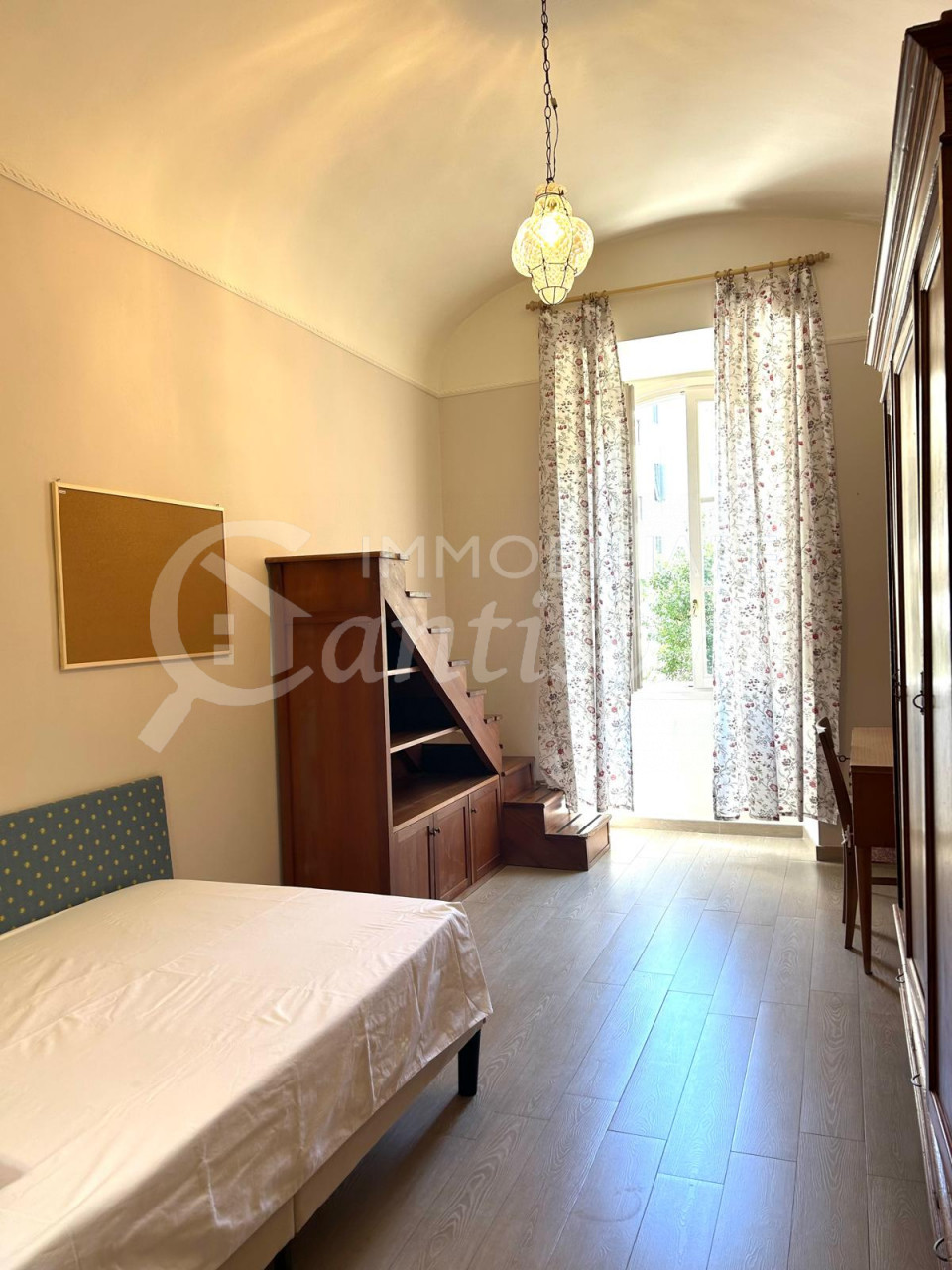 Stanza con bagno privato in affitto Lungarno Vespucci Firenze
