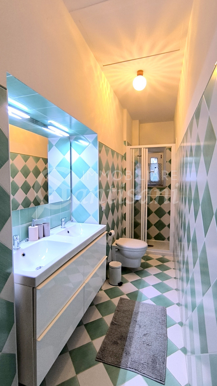 Stanza con bagno privato in affitto Lungarno Vespucci Firenze